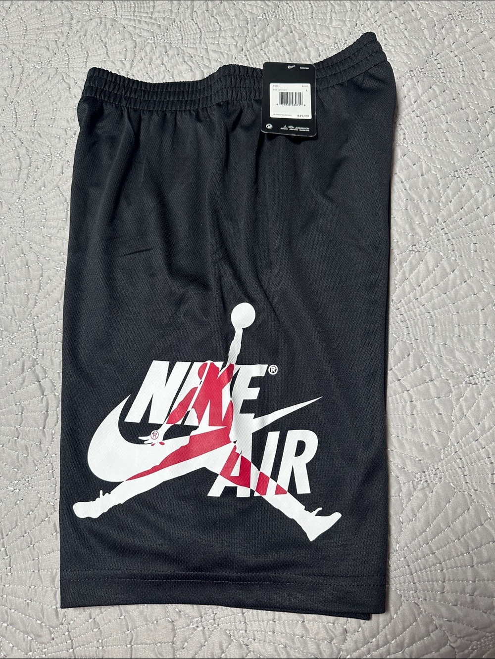 Jordan Boys Nike Air Black Athletic Shorts, NWT’s, Size Large